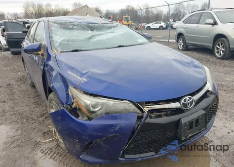 2015 Toyota Camry Se z USA, uszkodzony, nr VIN 4T1BF1FK6FU985164